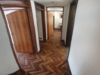 Oportunidad única, Departamento Amplio con local comercial en calle principal cercano a Parque ltalia.