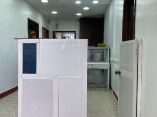 Foto 1 de rento oficinas toda una planta, en avenida Quito y Cuenca
