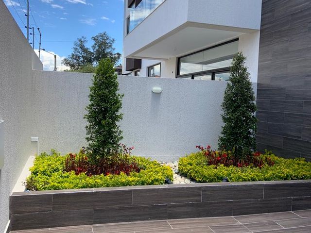 DEPARTAMENTO DE LUJO DOS DORMITORIOS EN CUMBAYA