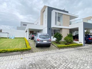 Foto 8 de Casa de venta en Puembo.  Urbanización a 4 minutos de la Ruta Viva