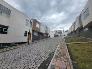 Foto 2 de HERMOSA CASA EN EL CONJUNTO LISBOA