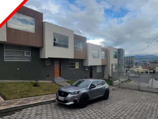 Foto 1 de HERMOSA CASA EN EL CONJUNTO LISBOA