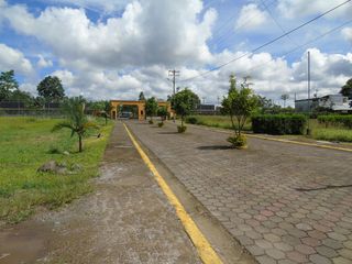 Foto 4 de Vendo lote ESQUINERO en la urbanización IROTAMA, avenida Chone, kilómetro 8 1/2