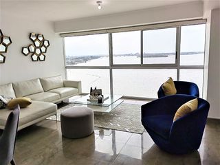 Foto 1 de Departamento de venta en Puerto Santa Ana, frente al Río, 2 parqueos.