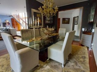Foto 5 de ESPECTACULAR CASA FINOS ACABADOS PISCINA - VILLA
