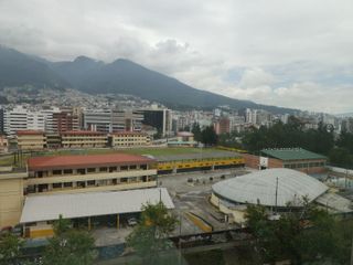 Renta de Suit Amoblada, Centro Norte de Quito, cerca a atracciones turísticas