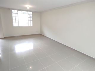 ✅VENDO CASA 2 PISOS CON TERRAZA APLICA CRÉDITO VIP. (MONSERRAT DE CONOCOTO)