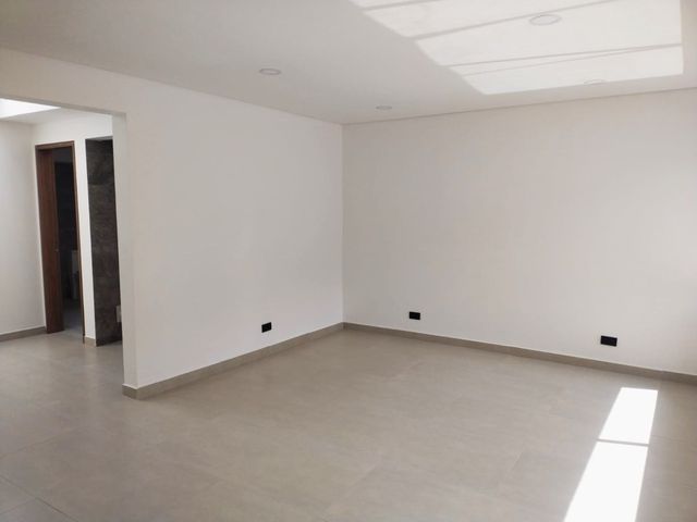 RENTO CASA COMERCIAL CHICO. USO MULTIPLE: 370 m2