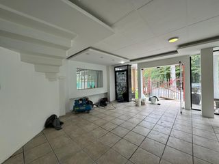 Foto 1 de Local comercial de alquiler en el centro de Loja