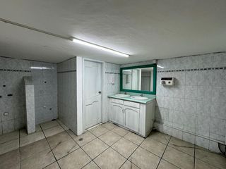 Foto 4 de Local comercial de alquiler en el centro de Loja