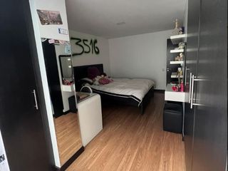 Departamento de venta sector González Suárez.  3 dormitorios, terrazas