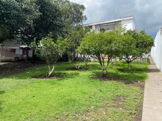 Excelente terreno de  1.467 m2 dentro de Auqui Chico.  Cumbayá, sector Colegio Alemán