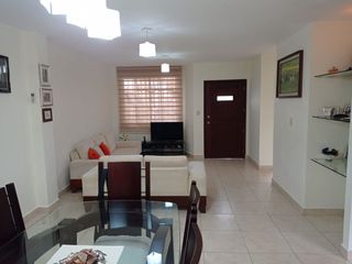 Foto 3 de casa de venta en manta zona sur
