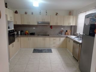 Foto 2 de casa de venta en manta zona sur