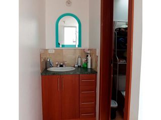 CALDERÓN / VENDO CASA SECTOR LUZ Y VIDA NORTE DE QUITO