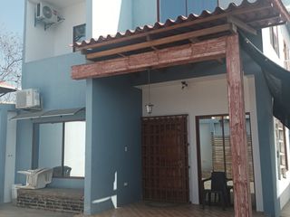 Foto 1 de CASA DE DEPARTAMENTOS CON PISCINA EN VENTA EN CRUCITA A POCOS METROS DEL MALECÓN