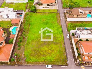 Foto 1 de Terrenos en Venta en Esteban Quirola: Descubre la libertad de construir tu hogar perfecto en Machala