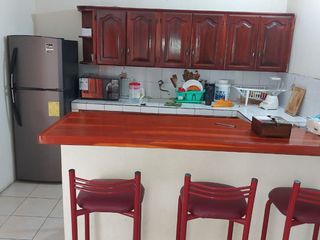 Foto 22 de casa con locales de venta en manta zona centro