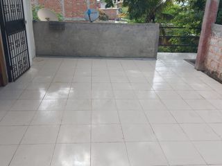 Foto 17 de casa con locales de venta en manta zona centro