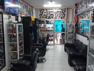 Foto 4 de casa con locales de venta en manta zona centro