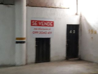 En venta local comercial en Tonsupa, sector Playa Almendro