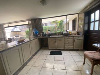 Foto 16 de CASA DE VENTA EN EL BOSQUE: UBICACIÓN ESTRATÉGICA, PARA USO COMERCIAL O RESIDENCIAL 340 M2, $350.000
