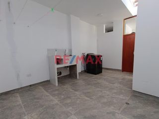 Se Alquila Casa Moderna Semiamoblada A Un Paso Del Open Plaza - Piura. ID:1082849