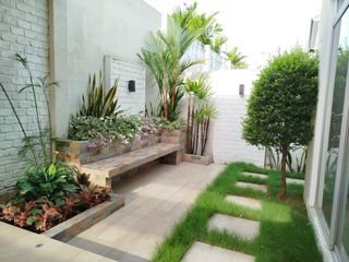 Foto 36 de Casa amoblada de alquiler en la Urbanización Vilanova, Samborondón-Salitre.