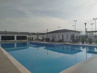 Foto 38 de Casa amoblada de alquiler en la Urbanización Vilanova, Samborondón-Salitre.