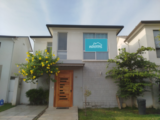 Foto 1 de Casa amoblada de alquiler en la Urbanización Vilanova, Samborondón-Salitre.