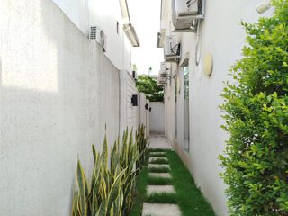 Foto 34 de Casa amoblada de alquiler en la Urbanización Vilanova, Samborondón-Salitre.