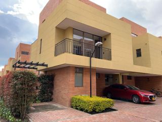 ARRIENDO CASA  VIA ARRAYANES, MORAVERDE