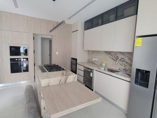 Foto 5 de En venta lujosa y moderna casa en Proyecto, Isla Mocolí, Samborondón