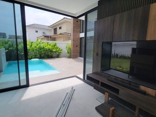 Foto 9 de En venta lujosa y moderna casa en Proyecto, Isla Mocolí, Samborondón