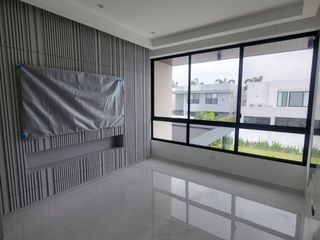 Foto 23 de En venta lujosa y moderna casa en Proyecto, Isla Mocolí, Samborondón