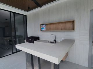 Foto 27 de En venta lujosa y moderna casa en Proyecto, Isla Mocolí, Samborondón