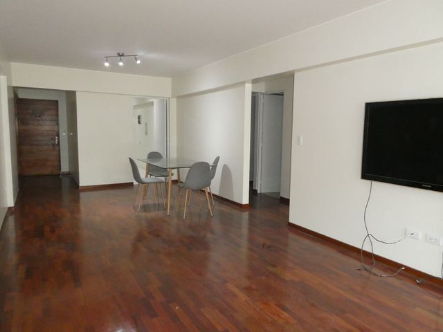 ALQUILO MODERNO DEPARTAMENTO PRIMER PISO CON TERRAZA MIRAFLORES