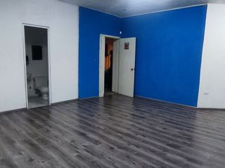 ALQUILER DE OFICINAS SECTOR REMIGIO CRESPO, INCLUYE AGUA Y LUZ