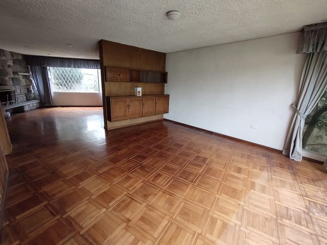 VENTA DE CASA IDEAL PARA EMPRESAS 580 m2. O PROYECTO INMOBILIARIO 480 m2. TERRENO SECTOR CORUÑA Y WHIMPER