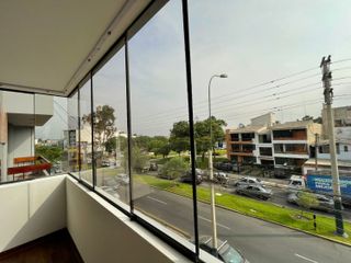 VENDO CÉNTRICO DEPARTAMENTO - VISTA EXTERNA - 3 DORMITORIOS - COCHERA - PISO 3 - NO ASCENSOR