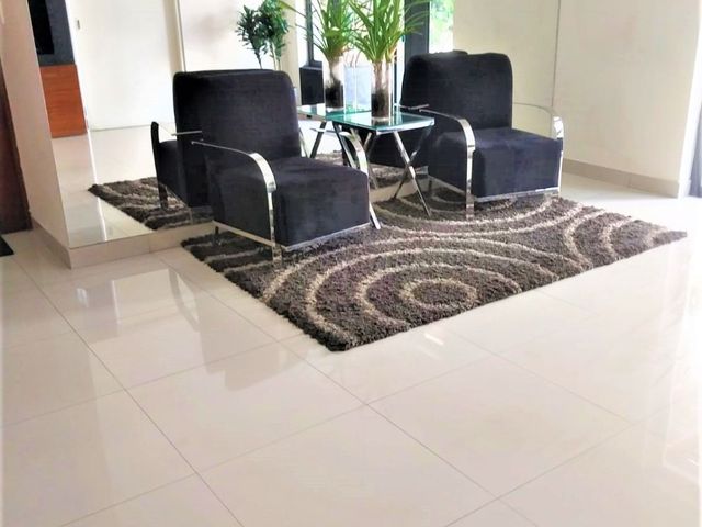 DUPLEX CHACARILLA - 285 m2 - CERCA A PARQUE - TERRAZA
