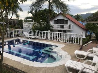 Foto 1 de HERMOSA CASA VACACIONAL CON PISCINA PROPIA, EN VENTA! NEGOCIABLE!!!