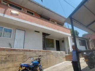 VENDO CASA CON 3 APTOS Y  2 APARTA ESTUDIOS, MONTEBELLO CALI OESTE