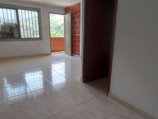 VENDO CASA CON 3 APTOS Y  2 APARTA ESTUDIOS, MONTEBELLO CALI OESTE