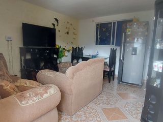 VENDO CASA CON 3 APTOS Y  2 APARTA ESTUDIOS, MONTEBELLO CALI OESTE