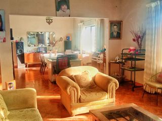 Encantadora Casa de 3 Habitaciones con Jardín y Cocheras Techadas en Laredo(aungur)