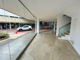 LOCAL COMERCIAL EN VENTA, CC COUNTRY PLAZA BARRANQUILLA.