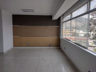Foto 4 de OFICINA EN ALQUILER 48m2 EN SURCO POR AV. LA ENCALADA