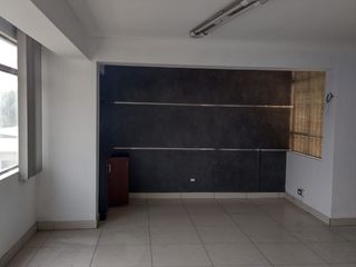 Foto 9 de OFICINA EN ALQUILER 48m2 EN SURCO POR AV. LA ENCALADA