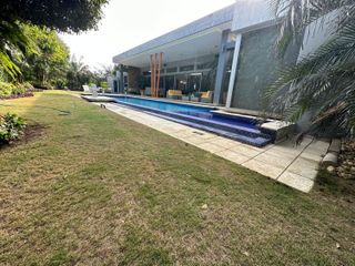 Casa en venta en club lagos de caujaral Barranquilla. Exlusiva urbanizacion